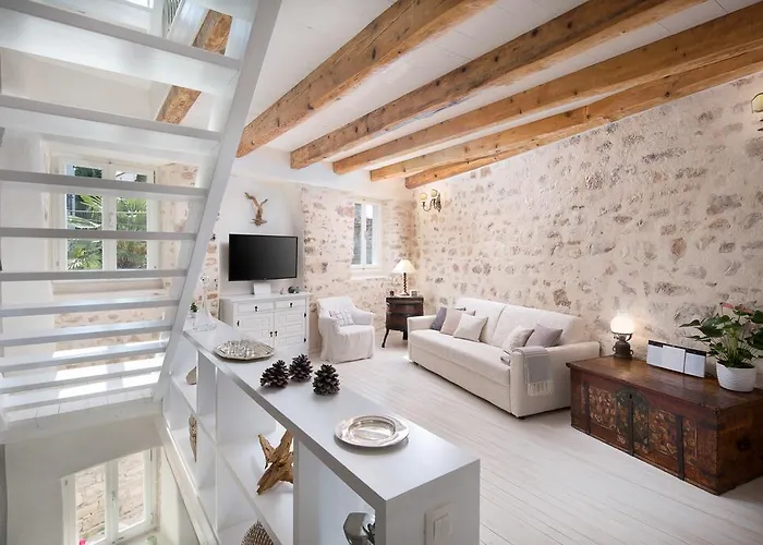 Casa Pharus